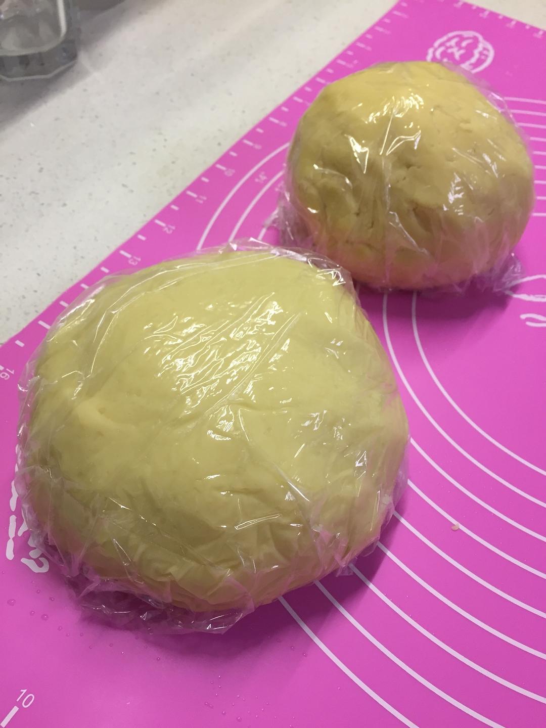 【蛋黄酥（黄油版）的做法步骤图，怎么做好吃】浅草君君kakun-制作