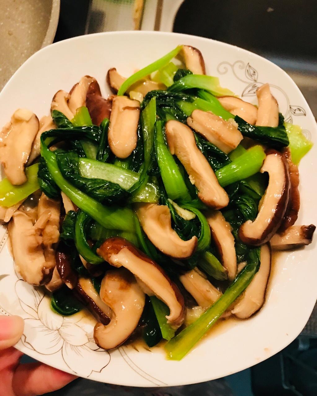潘小菲pp做的香菇油菜