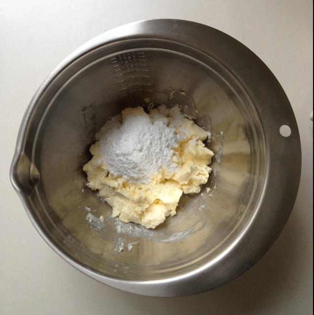 【经典重乳酪蛋糕(红曲酥粒版)的做法步骤图】泳歌-制作