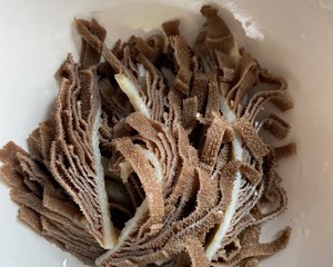 多一秒则老的老北京风味爆肚(附独家蘸水配方)的做法 步骤2