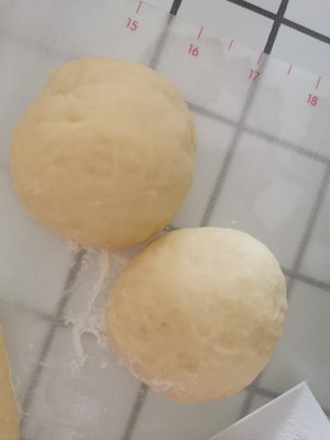 和夏天最相配的清爽葡萄干酸奶面包的做法 步骤3