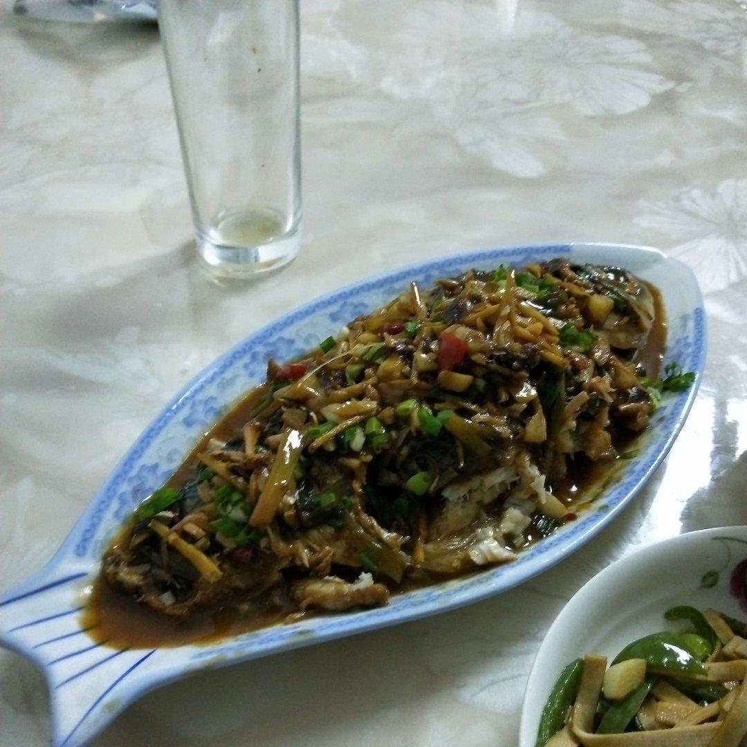 狗屎雨做的红烧鱼