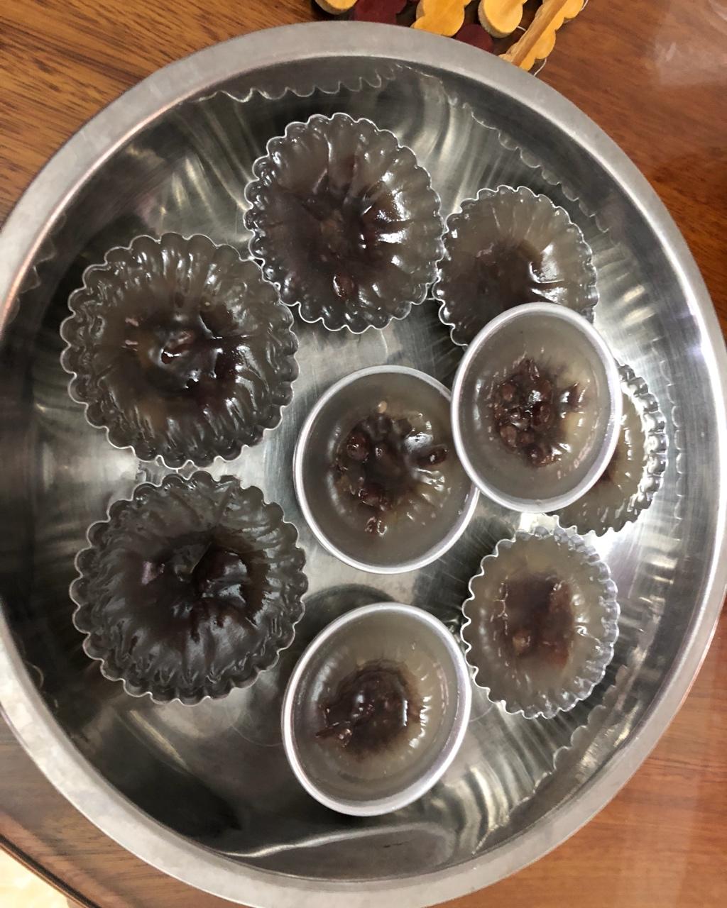 钵仔糕 kami_做的钵仔糕 赞 马蹄粉,木薯粉,白糖,水(溶木薯粉和马蹄粉