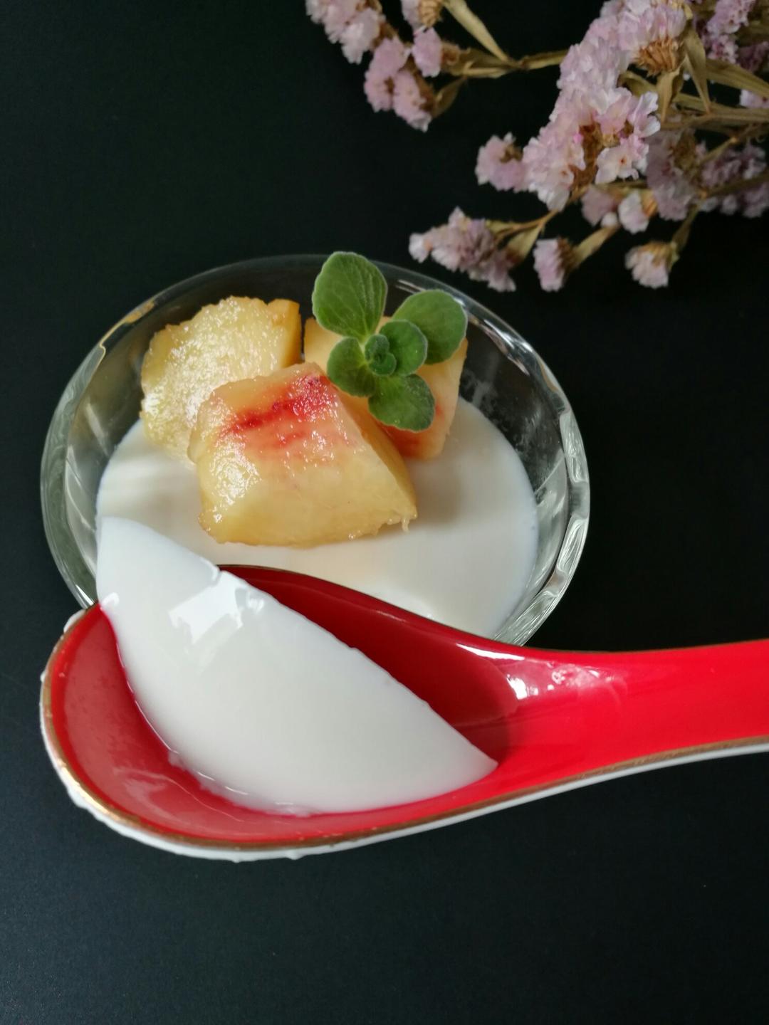 湖边雪落做的炎炎夏日里的冰爽甜品——杏仁豆腐