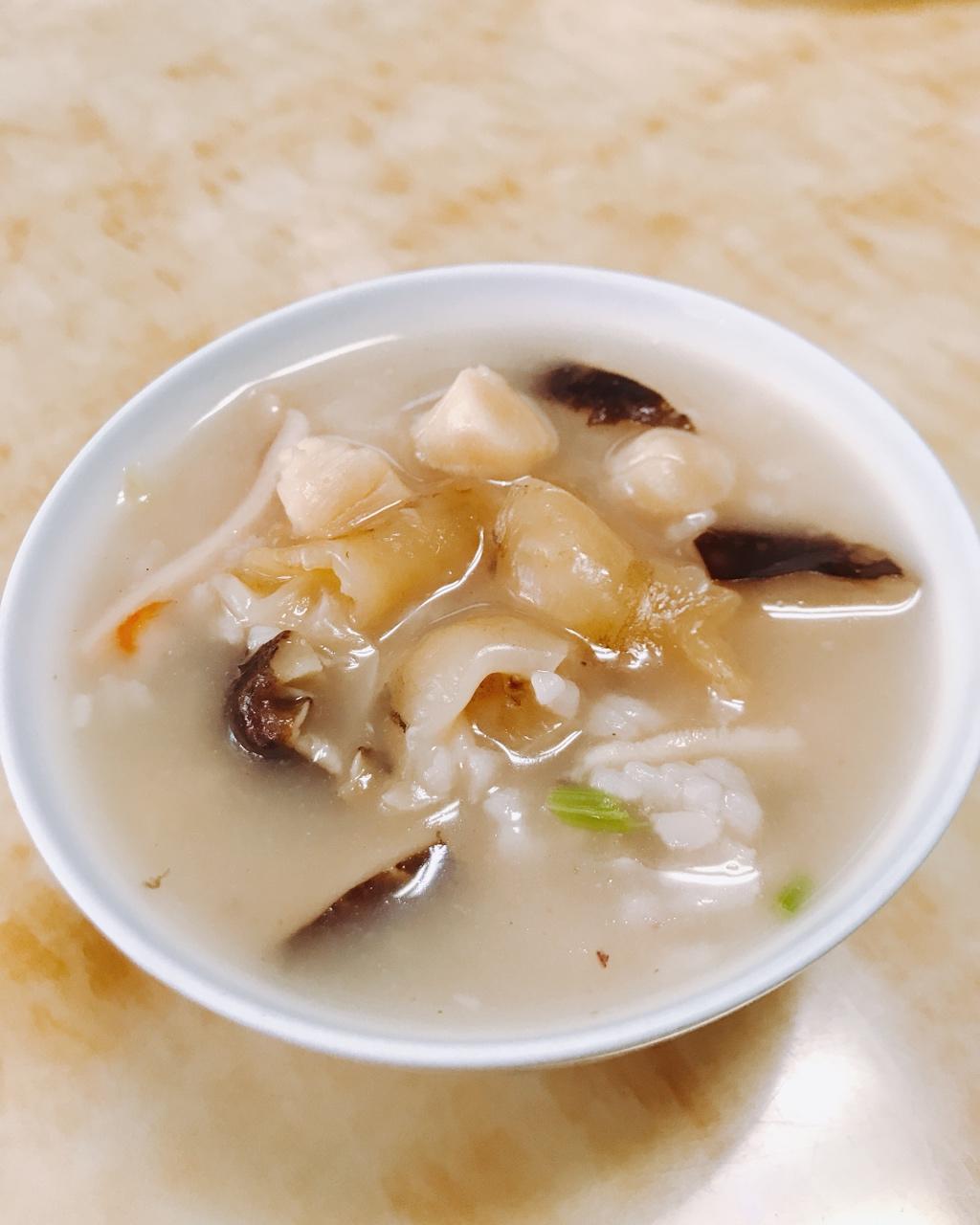 是xiao虾米哦做的花胶瑶柱粥