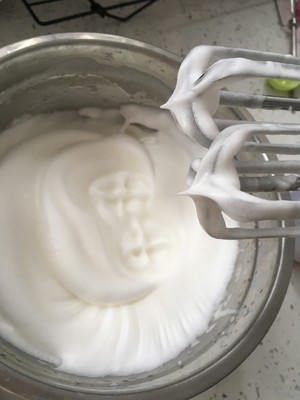 ‼️奶香十足的红茶戚风的做法 步骤8