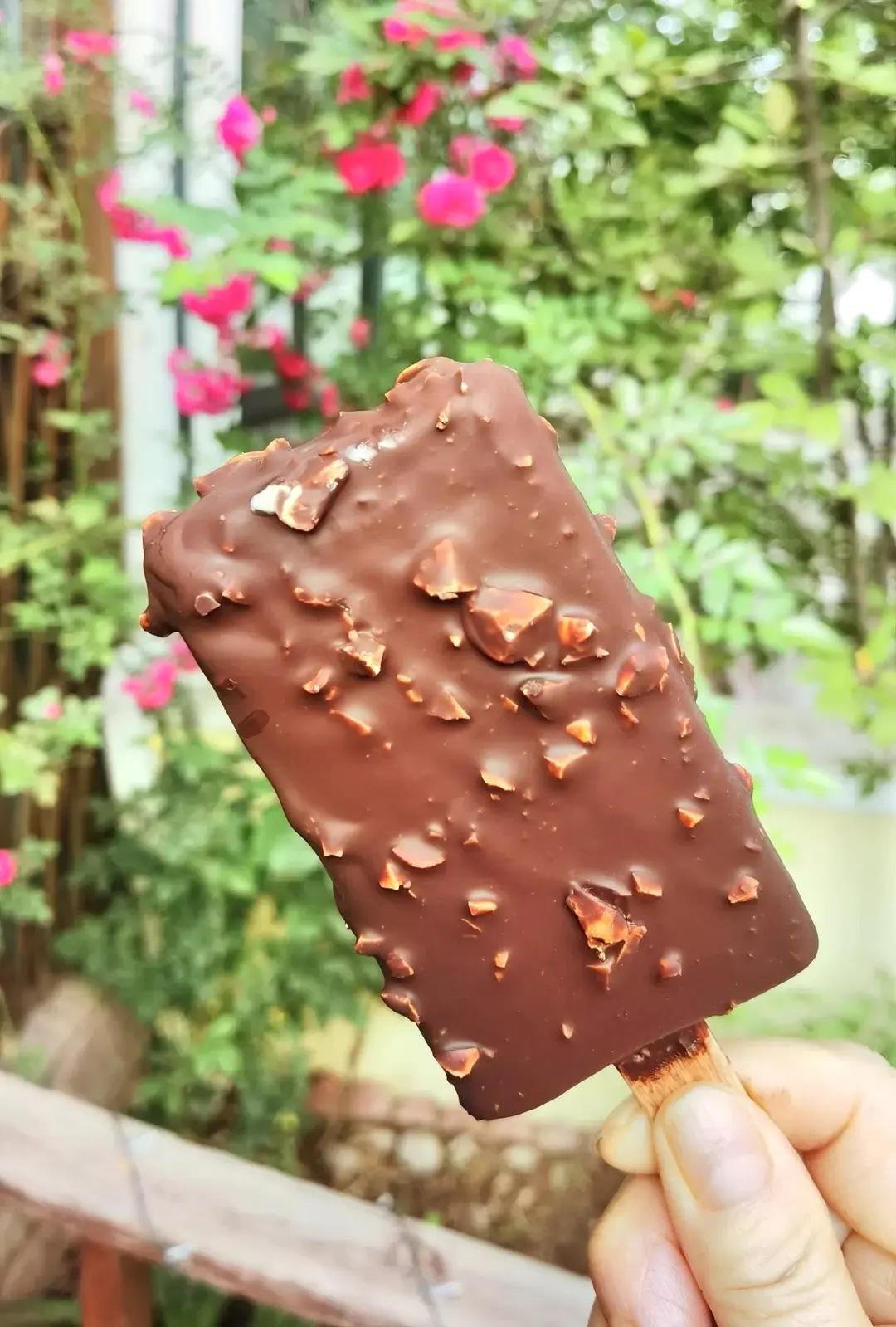 芒果脆皮冰淇淋🍦/最好吃的冰淇淋