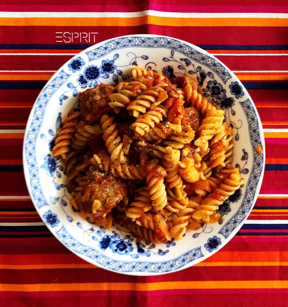 经典意大利面～～红酱牛肉丸意面（pasta with meatball）
