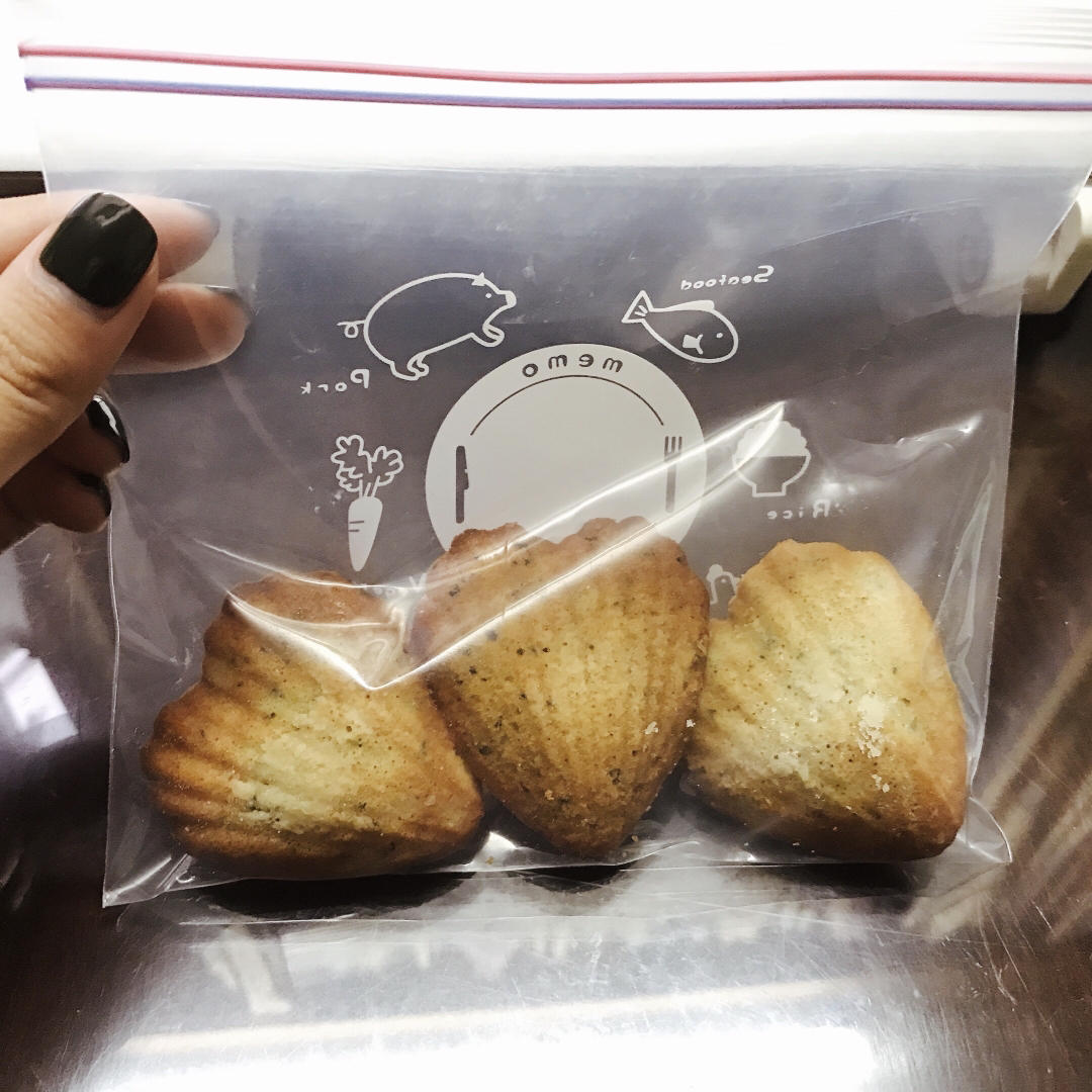 伯爵柠香玛德琳