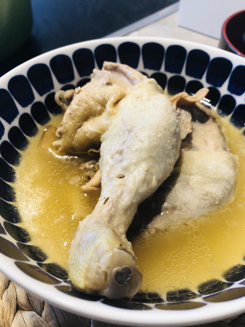 鱿鱼母炖鸡汤