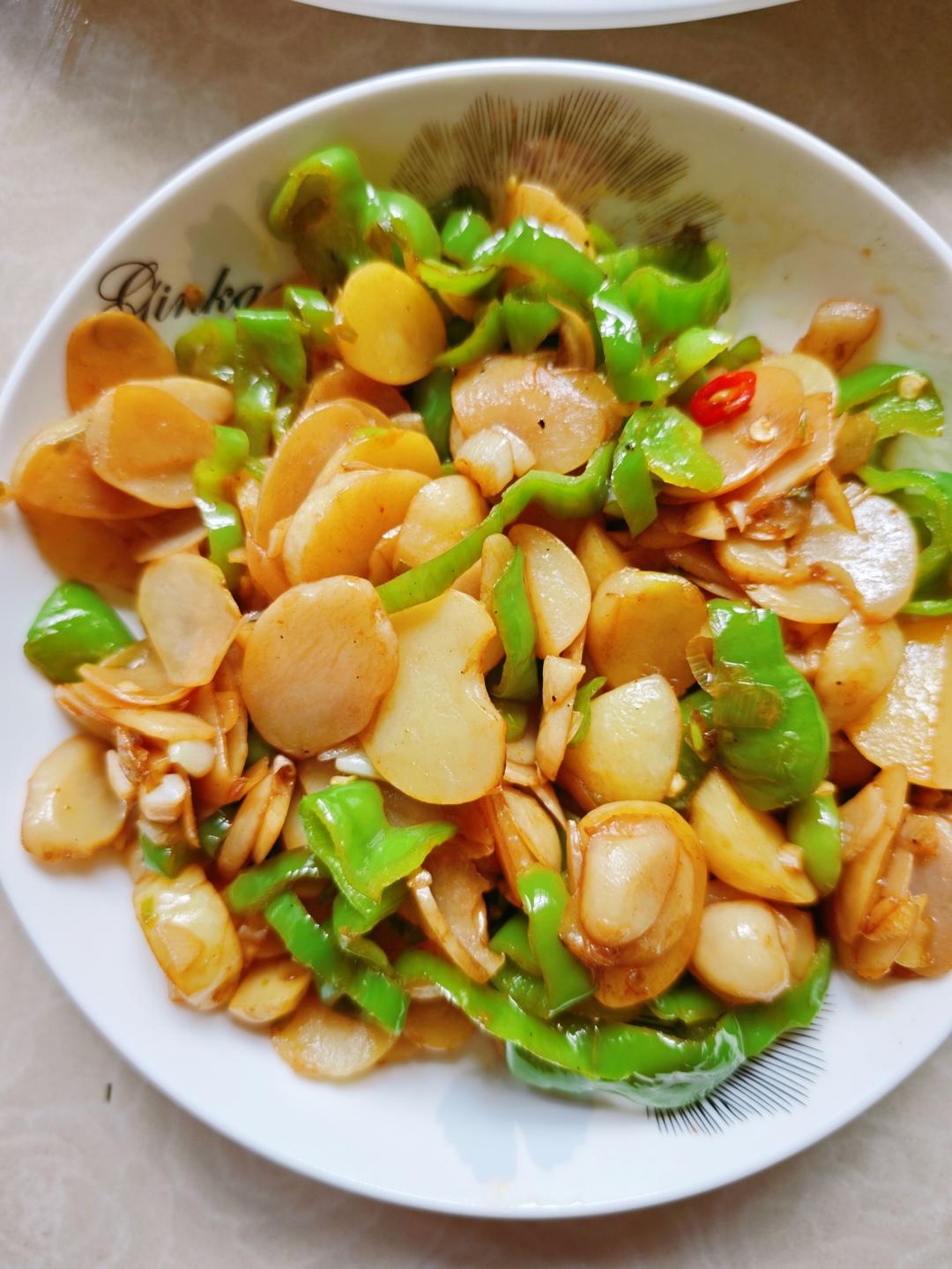 比肉都好吃的青椒炒土豆片😋简单又美味❗️