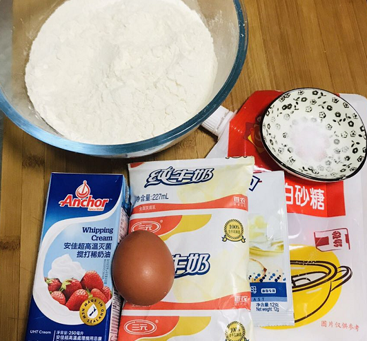 纯奶手撕吐司的做法 步骤1