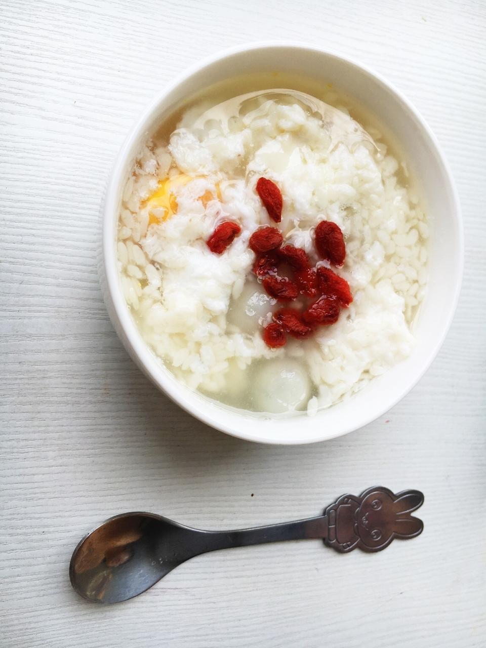 欣欣新新欣欣做的酒酿鸡蛋