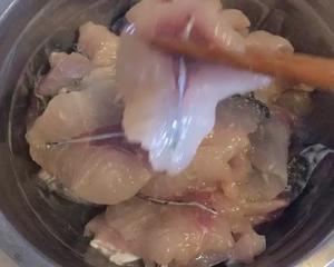 酸菜鱼【视频】的做法 步骤9
