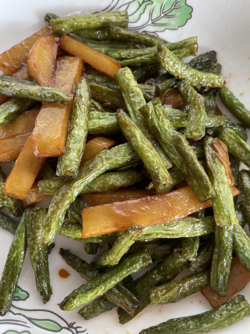 明日便当之超级下饭酱炒土豆烧豇豆！太香了！