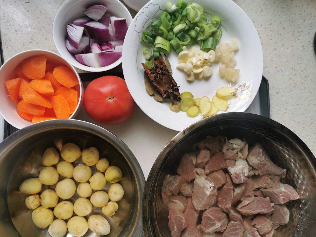 番茄土豆炖牛腩