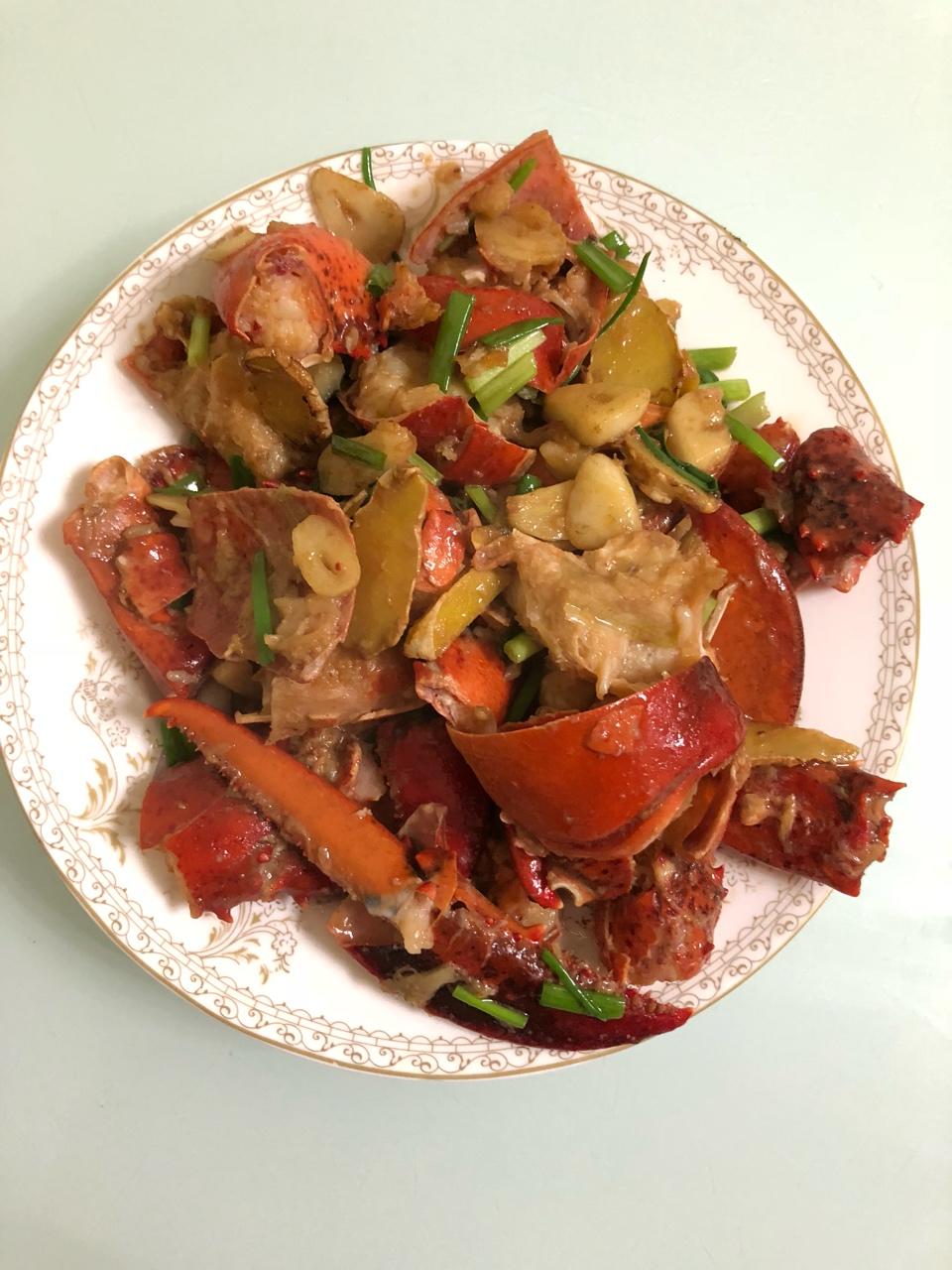 葱姜龙虾（附详细的拆解龙虾技巧，附精确地调料用量）