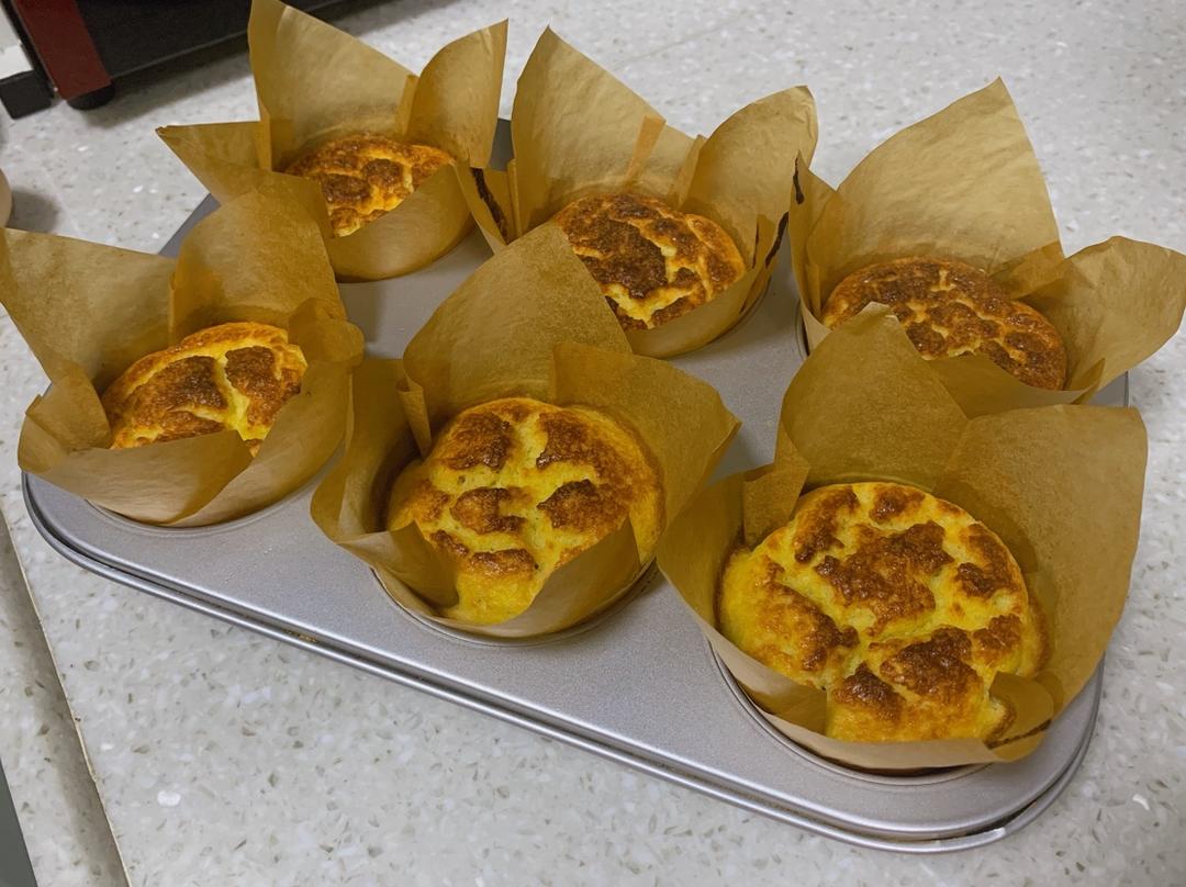 keto-生酮椰香软蛋糕（不干不噎，万用糕底）