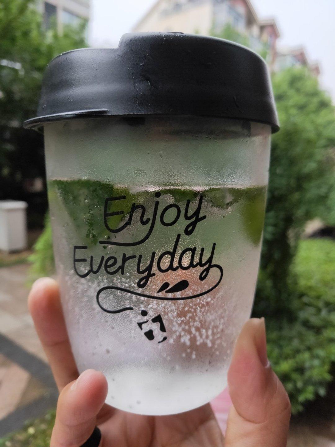 生活生了我，我活了生活