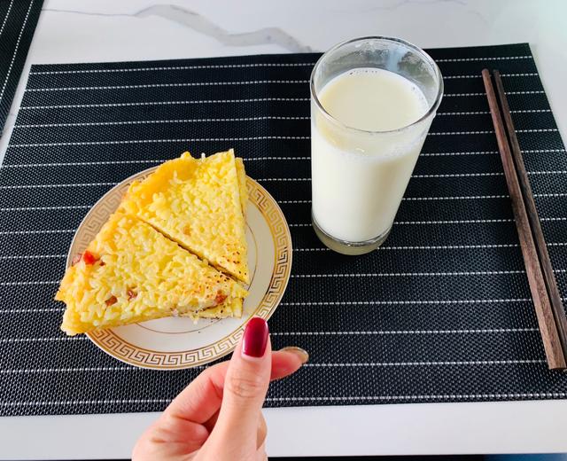 黄金鸡蛋米饭饼的做法