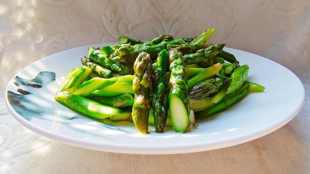 赵笑做的【清炒芦笋】《快手菜系列三十四》