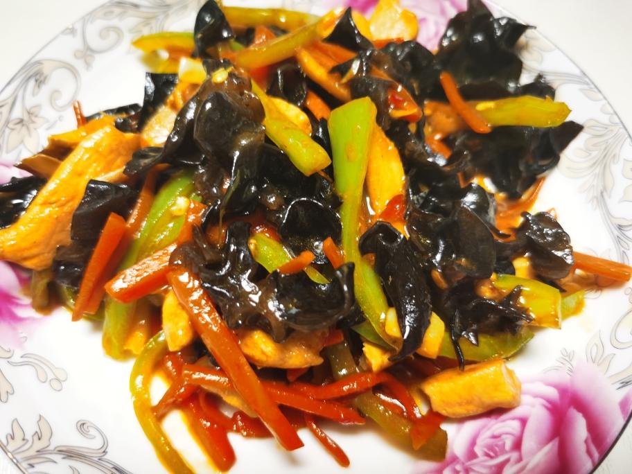 下饭菜——没有里脊肉，用鸡胸肉做的鱼香肉丝（条）的做法