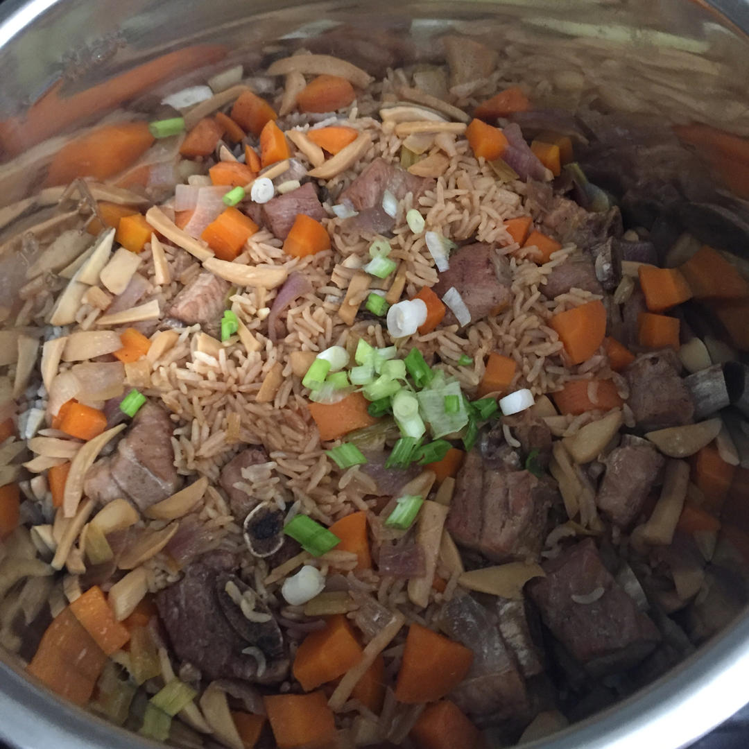 喷香排骨焖饭（爆好吃）