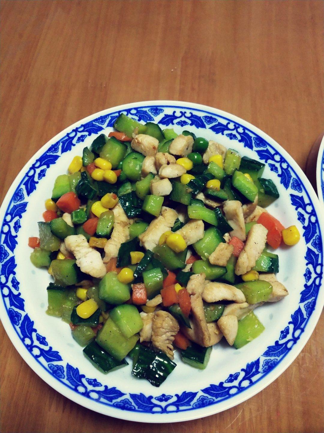胡萝卜黄瓜鸡胸肉