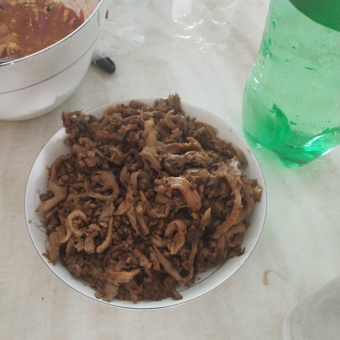 蘑菇炒肉