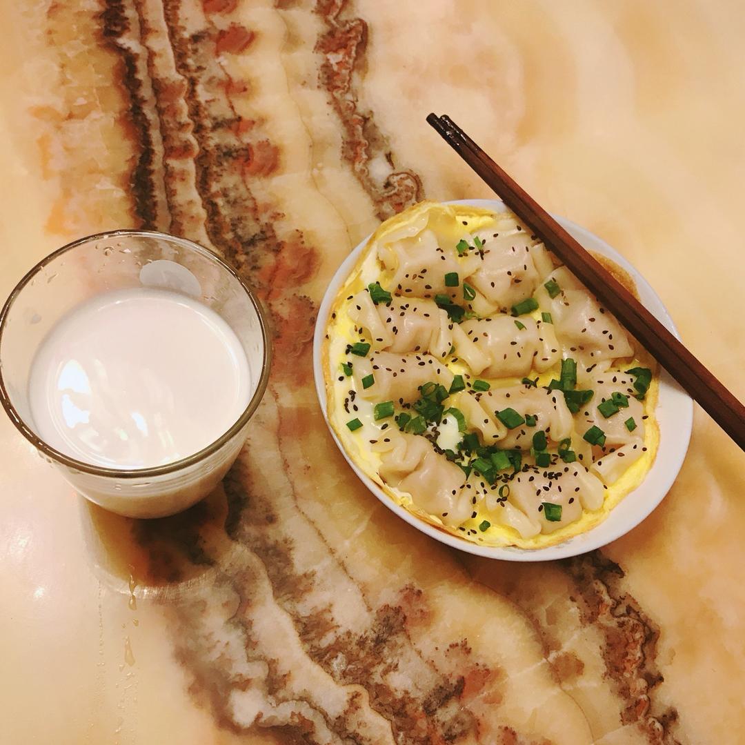 小羽私厨之抱蛋煎饺