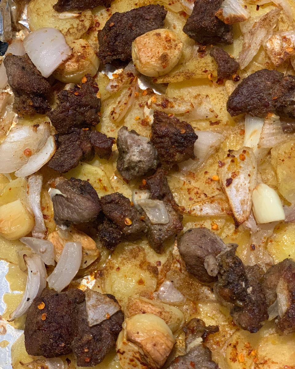 孜然土豆烤羊腿肉—土豆好吃的方法