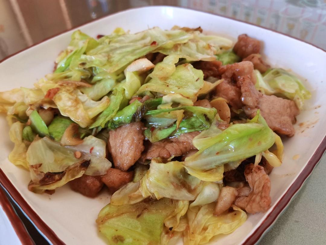 手撕包菜炒肉