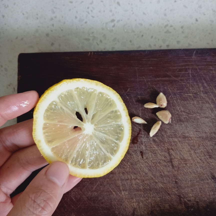 蜂蜜柠檬的做法 步骤9