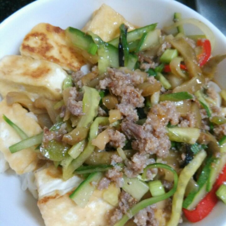榨菜肉臊面（香到骨子里）