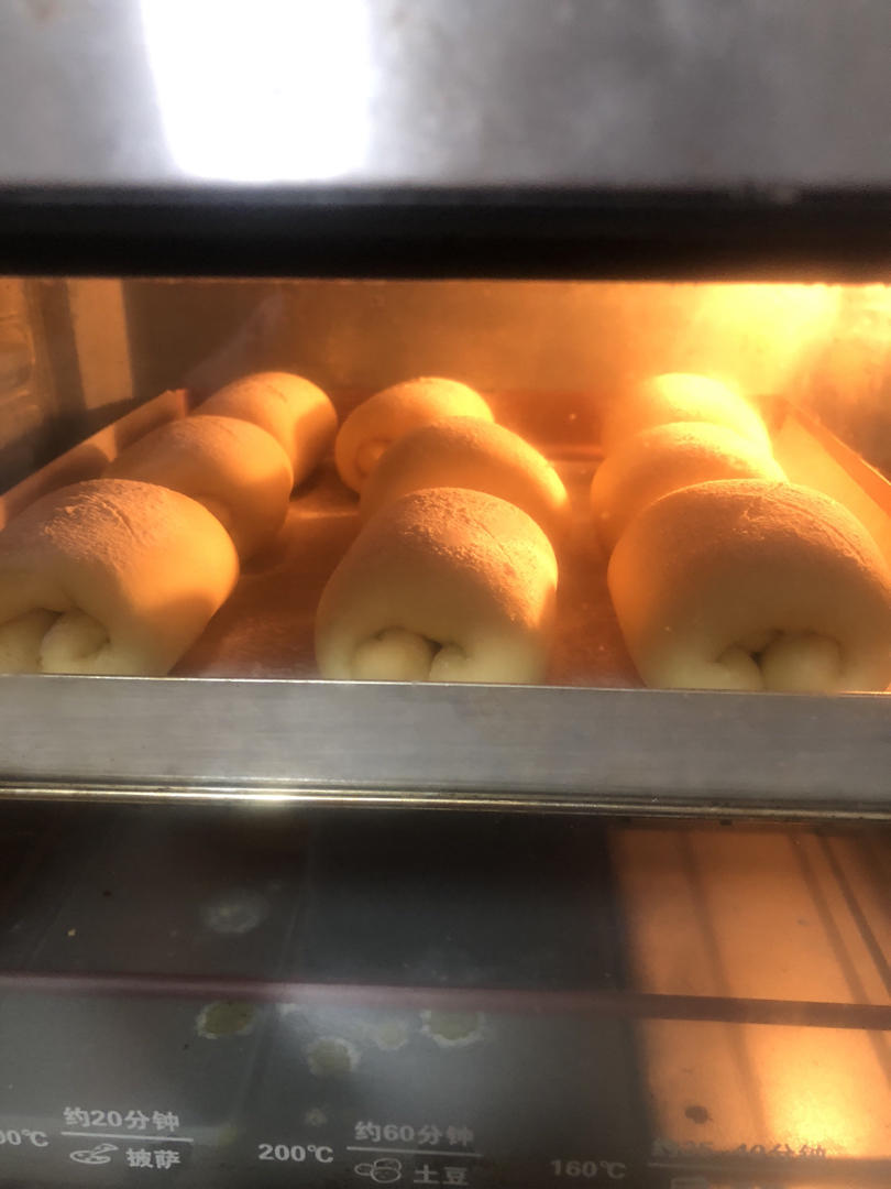 超软牛奶小面包