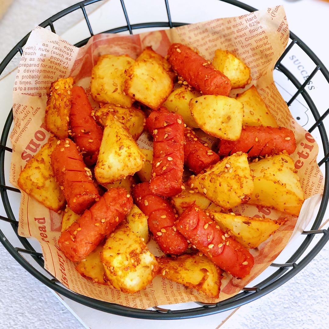 没有烤箱也能做的脆皮烤肠薯角，免油炸，外脆里嫩，不好吃你打我的做法