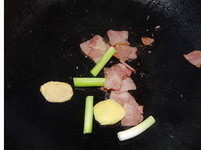 蛤蜊豆腐汤的做法 步骤2
