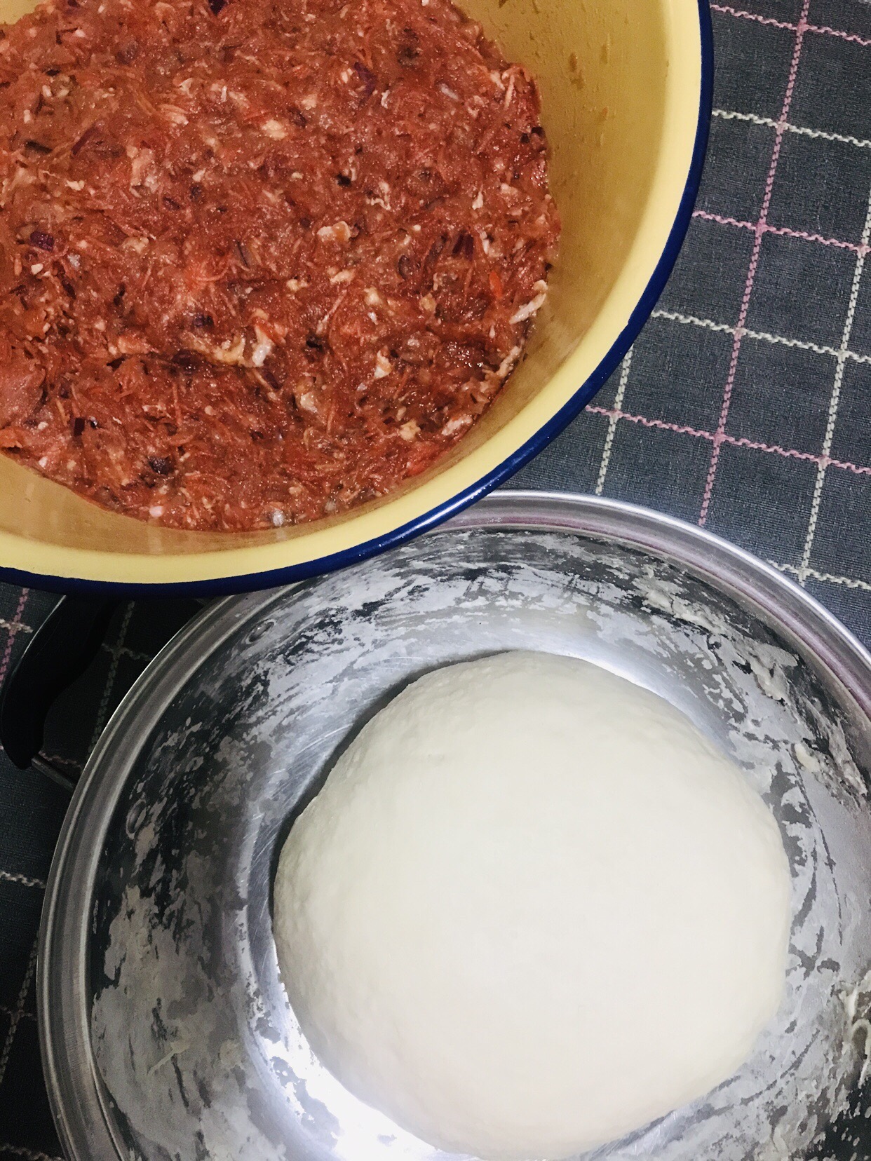 羊肉胡萝卜饺子的做法 步骤3
