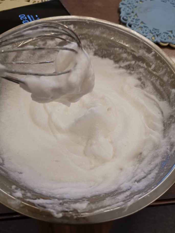 简单，制作电饭锅蛋糕🍰的做法 步骤4