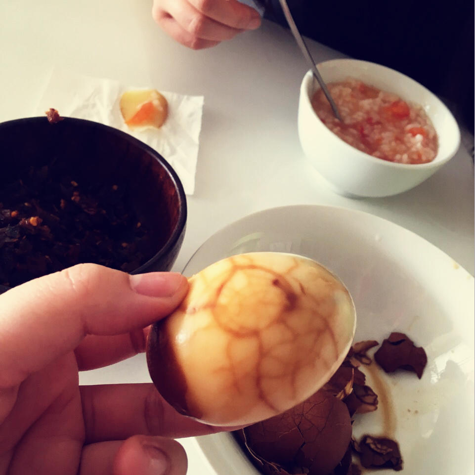 电饭煲煮五香茶叶蛋