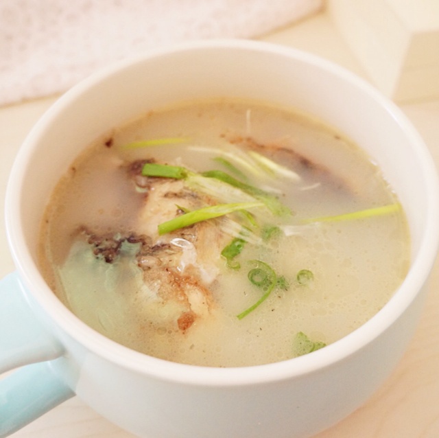奶白鲫鱼汤