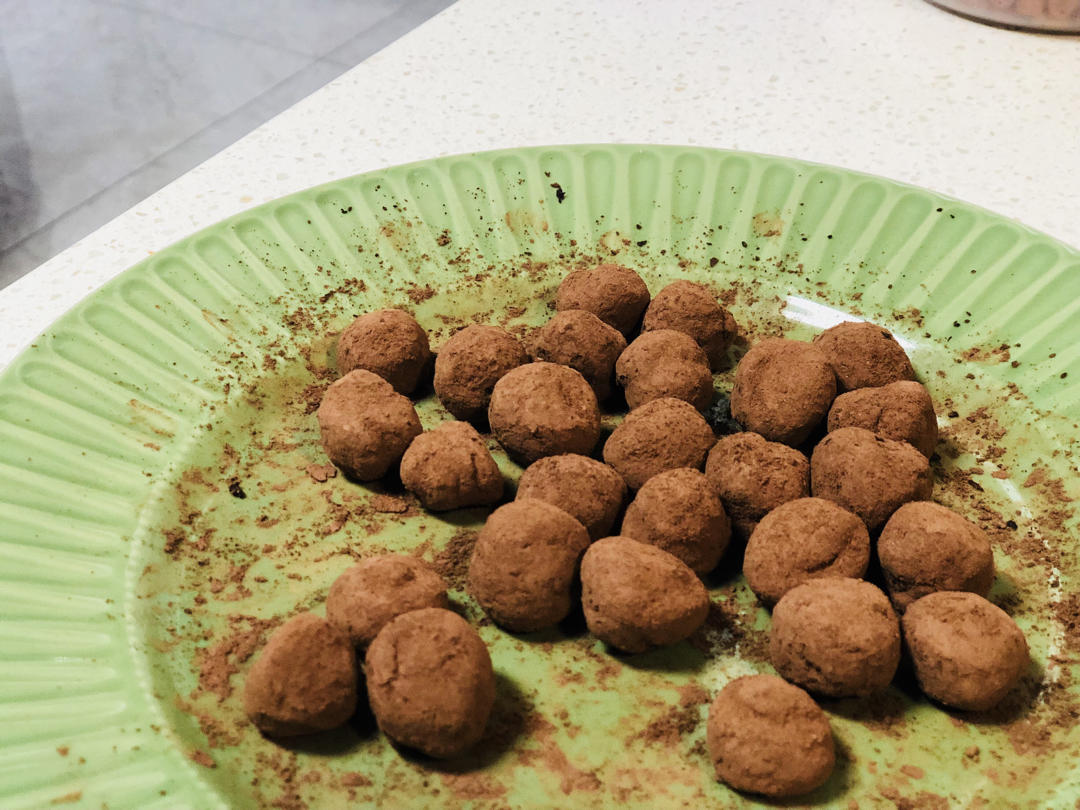 入口即化❗️顺滑轻盈❗️自制.空气巧克力球