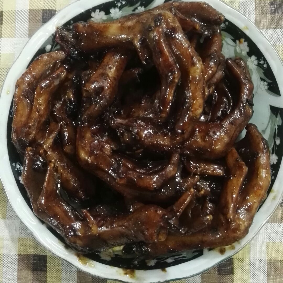 香辣卤鸭掌