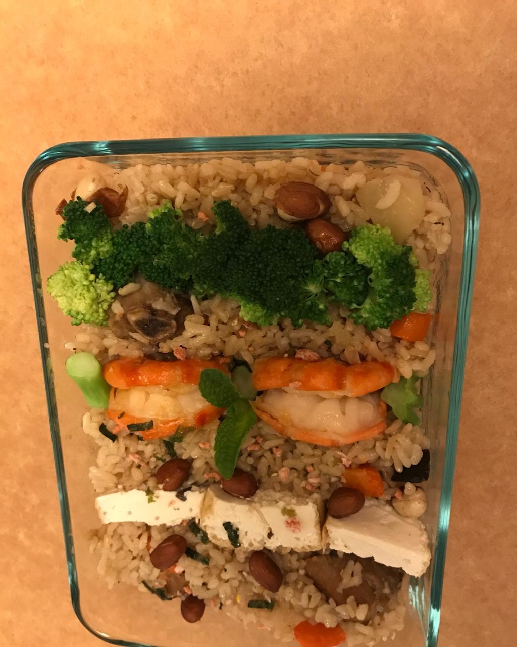 喷香排骨焖饭（爆好吃）