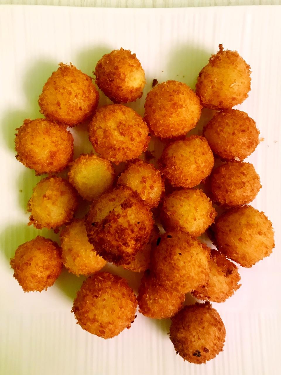 魔法的秋天做的炸土豆球