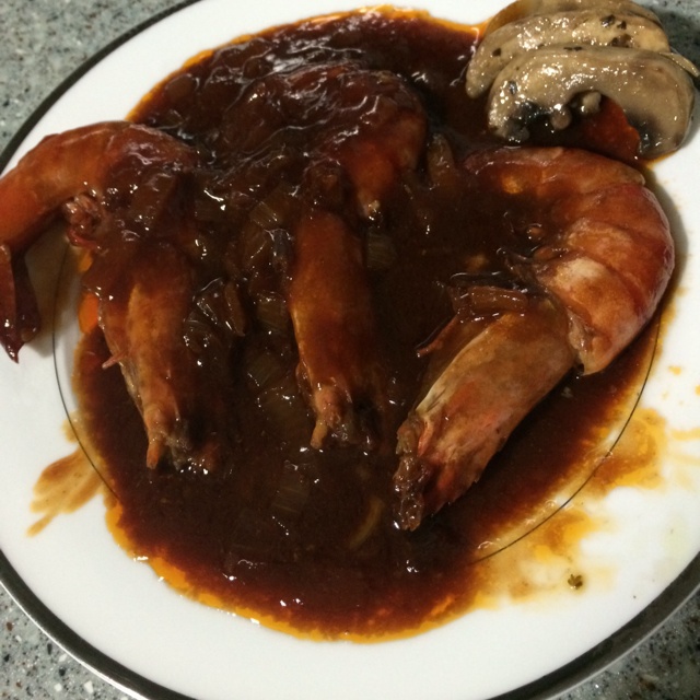 红酒洋葱烩大虾