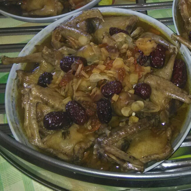 炖鸽子汤