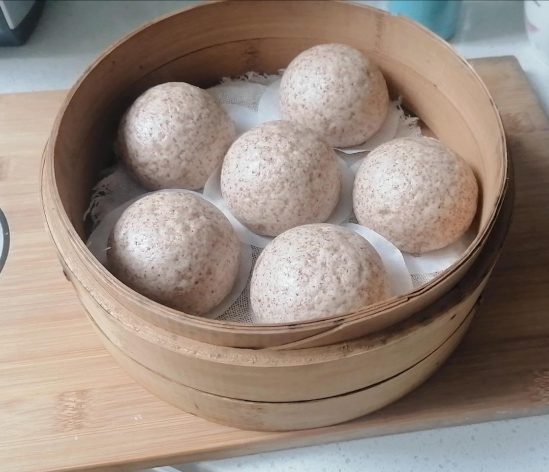 全麦馒头
