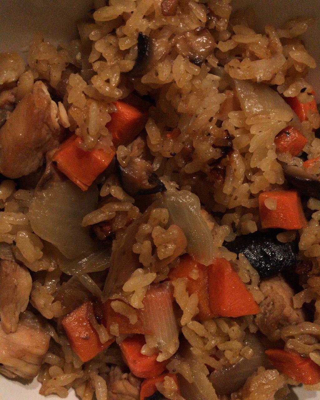 香菇鸡肉焖饭