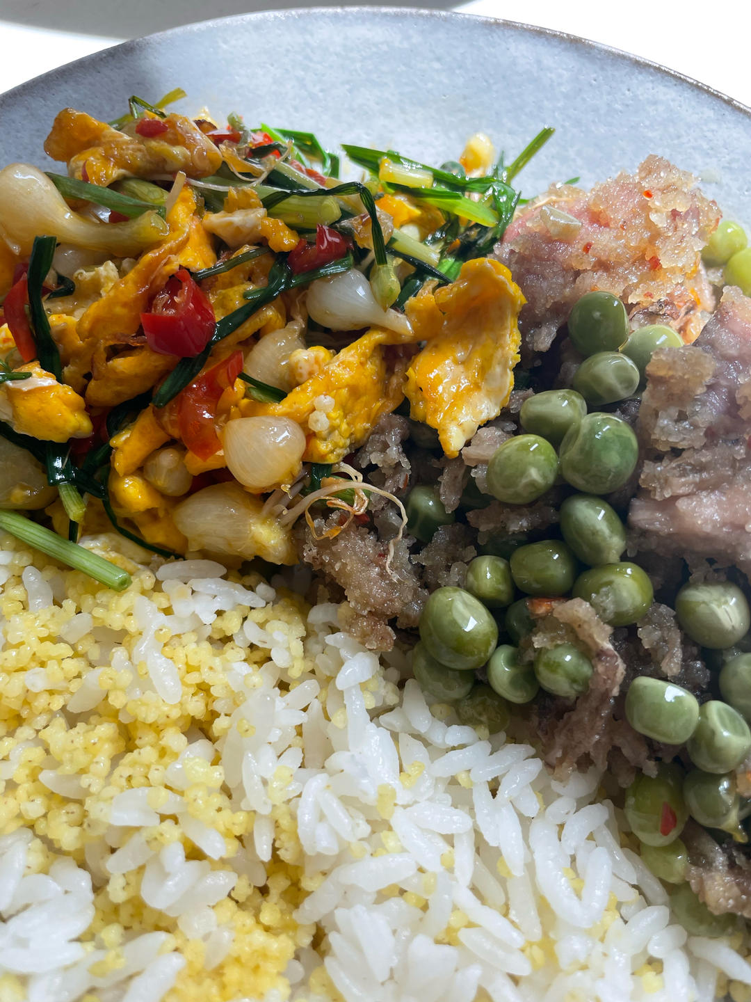 剁椒野葱炒鸡蛋